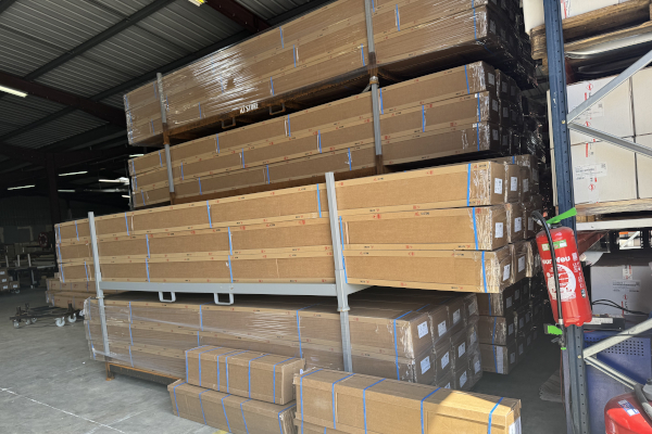 usine stores banne, magasin de stores, avignon, fabrication de store, store exterieur sur mesure, toile de store Stores bannes emballés