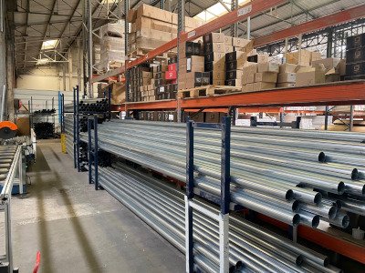 photo usine store banne tube enroulement store banne